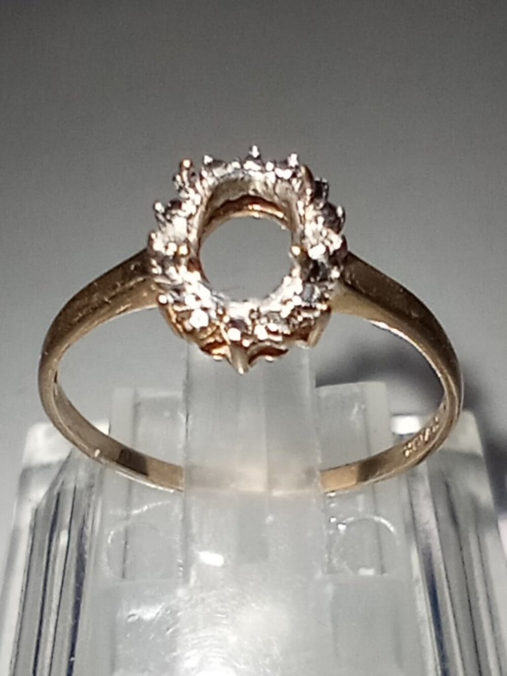 Odds&Ends – Semi-mounts, Castings & Pre-Owned Gold – 16g Gold – 0.61ctw Diamonds - Picture 2 of 15
